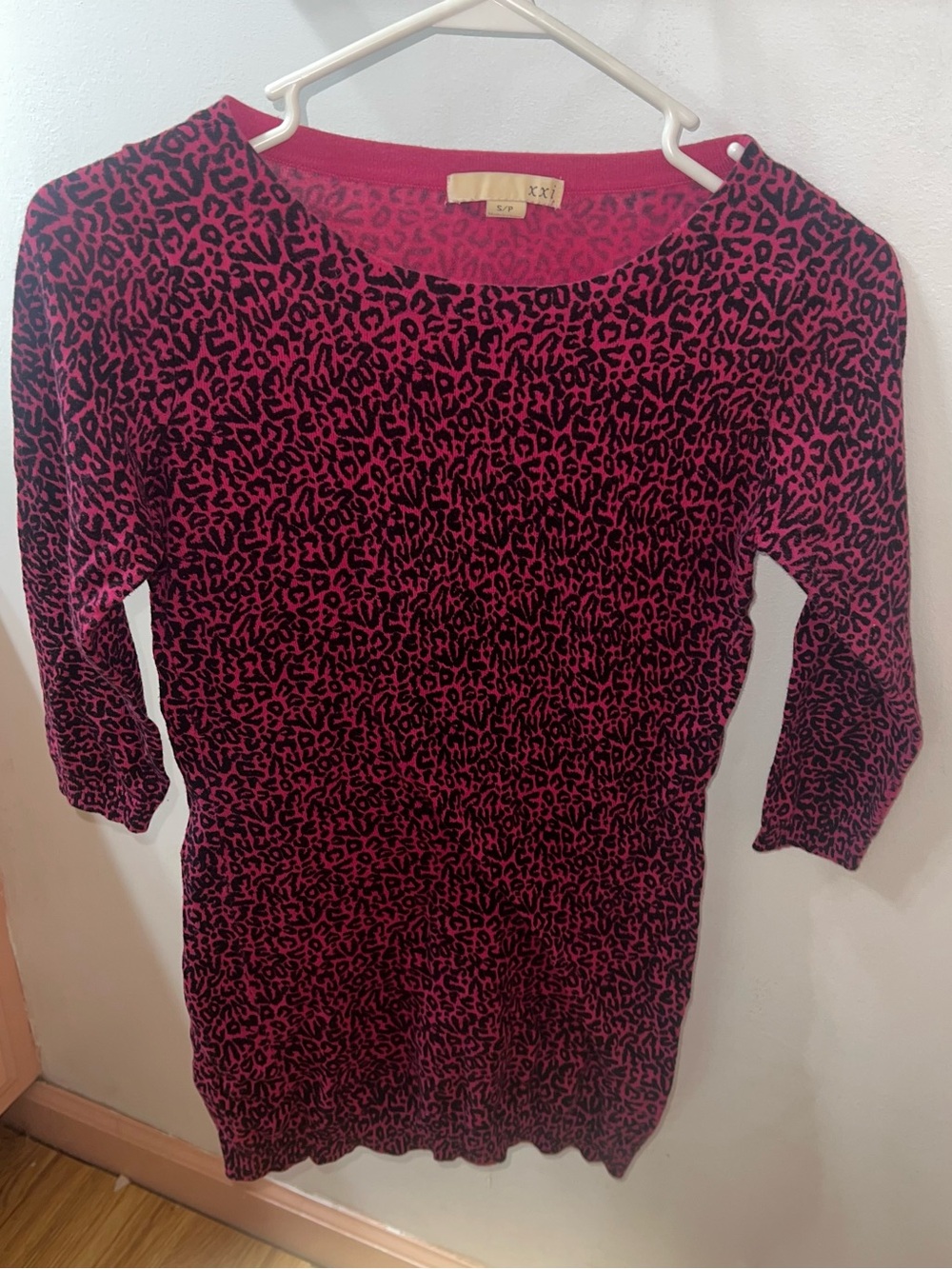 Forever 21 Hot Pink and Black Leopard Print Top